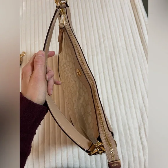 Coach | Ivie Hobo Bag - Signature Khaki - Picture 8 of 17